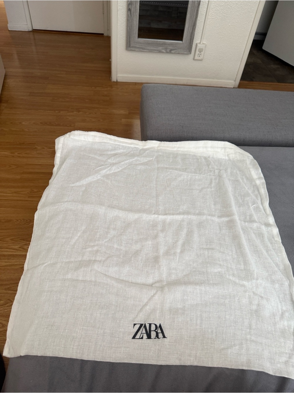 ZARA White dust bag clothes